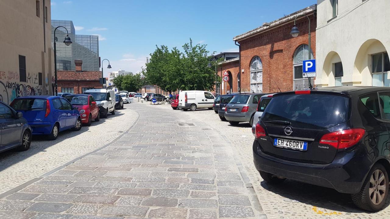 Bilocale Centrale Comodo A Tutti I Servizi. Aurora Turim Exterior foto